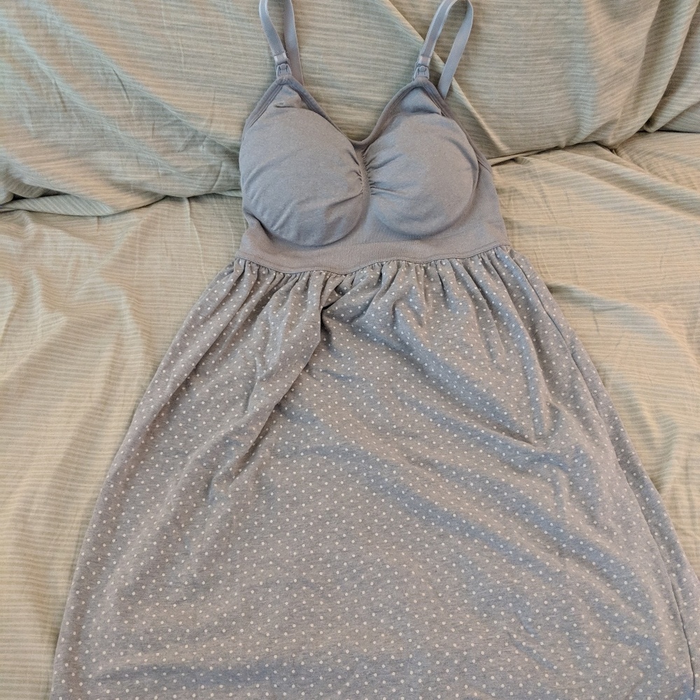 Nursing nightgown